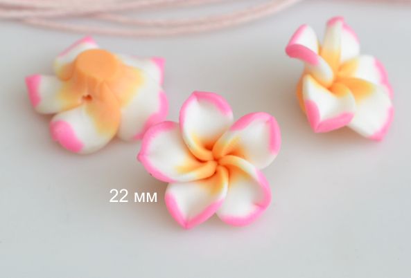 Бусина из полимерной глины №09 Цветок Тиаре, 22 мм, бело-розовый