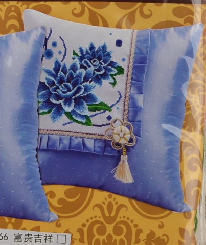 Готовая подушка под вышивку, Голубые цветы, 88067