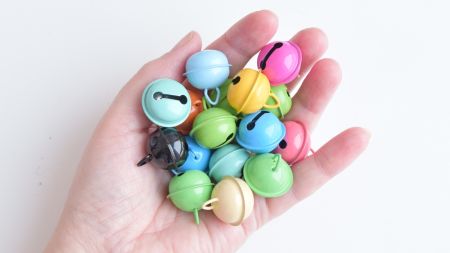 Бубонець Дзвіночок , випадковий колір , розмір 2,2 см , 1 шт