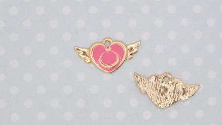 Кольорова підвіска, шарм Сердечко з крильцями рожеве , з емалевим покриттям, 1 шт