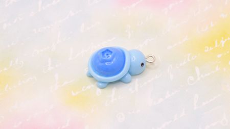 Підвіска , кулон Черепашка Блакитна з чорницьою 28мм, для обвісів у стилі Kidcore та Y2K, полімерна смола 