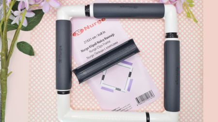 П'яльці для вишивання прямокутні із кліпсами 270-1 чорні Nurge пластикові 21х21 см