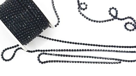 Ланцюг матовий чорний з чорними стразами , 10 сантиметрів SS-08-В , колір C1105-Jet