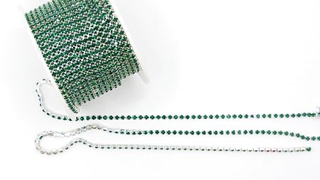 Ланцюг срібний з зеленими стразами , 10 сантиметрів SS-08-В , колір C1175-Emerald, 10 см