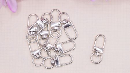 Заготовка брелока для ключів, застібка Карабін колір Платина 34*12мм, 1 шт 