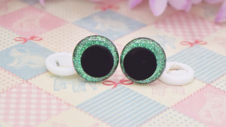 Очі лялькові великі Блискучі ЗЕЛЕНІ люкс зі зміщеною зіницею, на безпечному кріпленні д=18 мм 1 пара