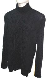 Мужской свитер с вышивкой