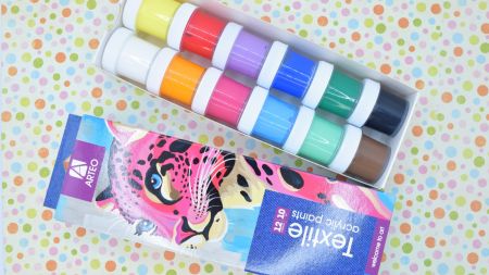 Набір акрилових фарб для розпису тканин Animals, 12 кол., 10 мл, Arteo 322113006