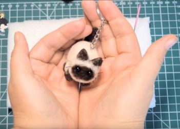 Як зробити брелок Кіт 