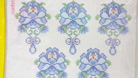 Водорозчинний флізелін з малюнком Квіткові візерунки К 367 Confetti пришивний