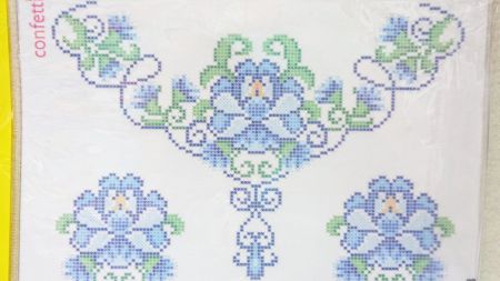 Водорозчинний флізелін з малюнком Квіткові візерунки К 368 Confetti пришивний