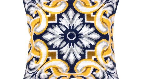 Тіара V-470, ТМ Чарівниця Набір для вишивання декоративної подушки напівхрестиком 