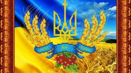 Патриотическая украинская вышивка18697
