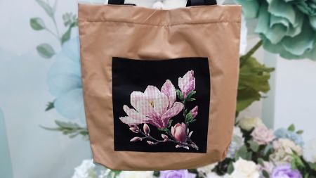 Пошита Эко-Сумка , шопер з малюнком під вишивку Магнолія ШП-2-076 Кавовий з чорною кишенею, Кольорова