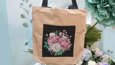 Пошита Эко-Сумка , шопер з малюнком під вишивку Розкішні Півонії ШП-2-077 Кавовий з чорною кишенею, Кольорова