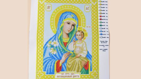 Схема (малюнок) на тканині для вишивання бісером Т-0516 Образ Пресвятої Богородиці Нев'янучий цвіт, ВДВ