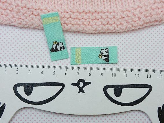 Бирка нашивка для одежды жаккардовая Спящая панда и lovely салатовая 40мм, 2шт