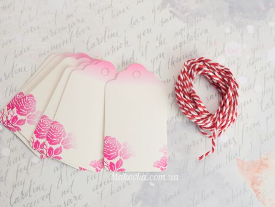 Картонные Бирки Белые прямоугольные 70*40мм, надпись Handmade with love и красный бант, 10 шт