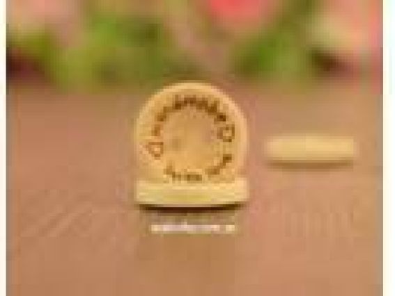 Пуговица деревянная коуглая д= 12мм с надписью Handmade with love