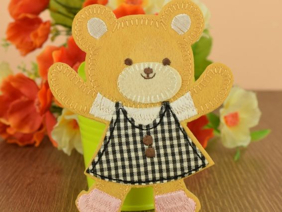 Термо-аппликация Мишка в платьице, 10х8см, 1 шт, цвет на выбор 6. Черный