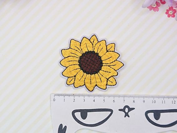 Термо-аплікація нашивка для одягу скибка Сонях , вишивка