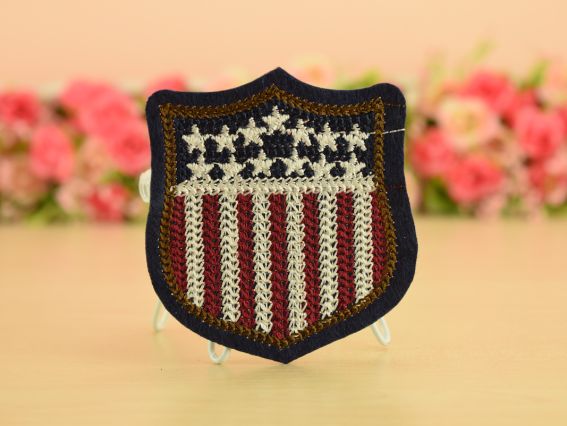 Термоаппликация Герб Звезды и полосы 6,8 х 7,5 см 1 шт Термоаппликация Герб Звезды и полосы 6,8 х 7,5 см 1 шт