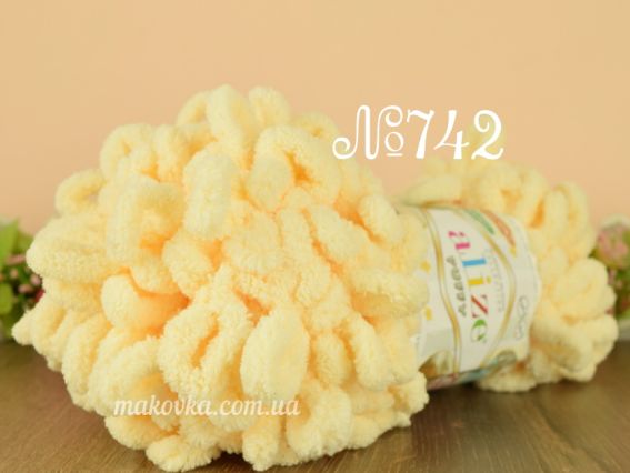742 блідий абрикос