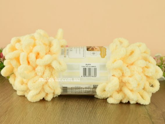 742 блідий абрикос