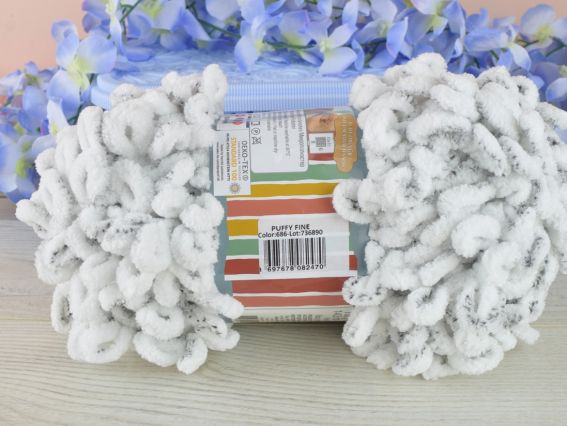 686 білий з чорними цятками