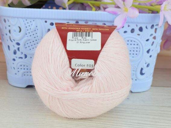 01 блідий рожевий