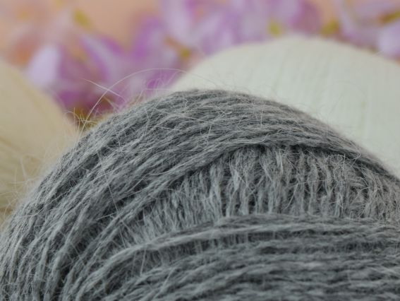 Пряжа Ангора 70% Аванти с пухом кролика полушерстяная Angora 70% Avanti