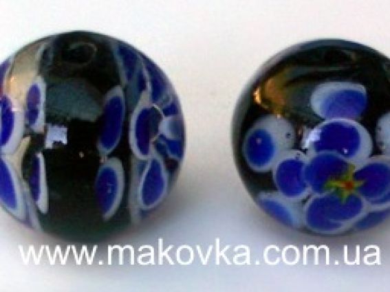 Стеклянная бусина Синие цветы в черном стекле Стеклянная бусина Синие цветы в черном стекле