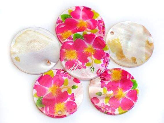 Подвеска из ракушки с узором 30 мм круглая №08