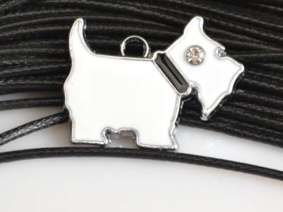 Подвеска Собака со стразой белая Подвеска Собака со стразой белая
