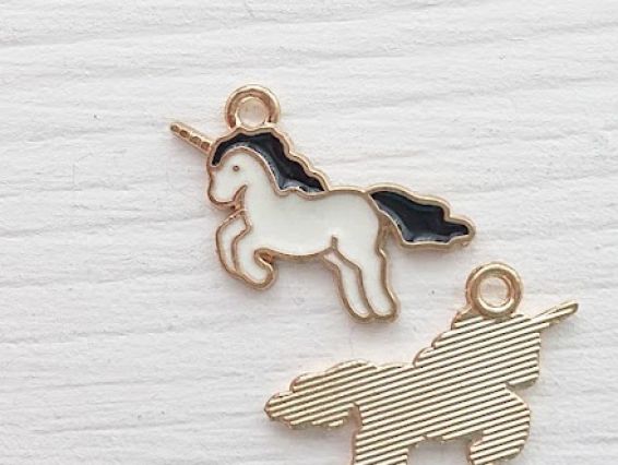 Цветная подвеска, шарм Единорог маленький белый, с эмалевым покрытием , 1 шт