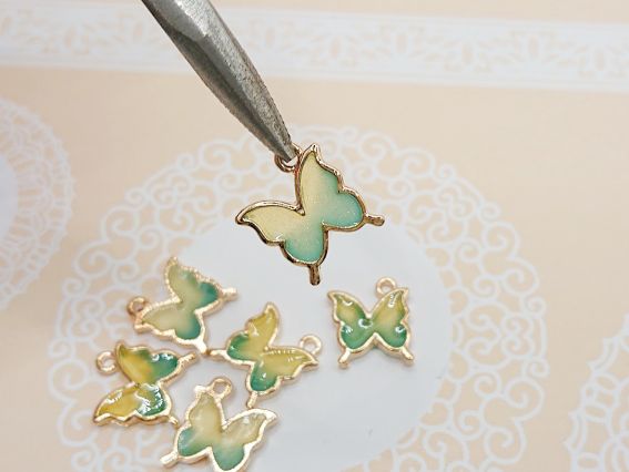 Подвеска цветная Бабочка Желто-Зеленая