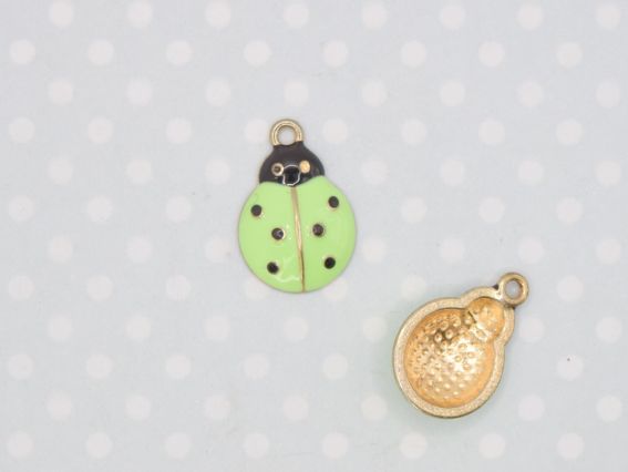 Подвеска цветная Божья коровка большая салатовая, эмаль