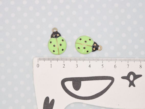 Кольорова підвіска, шарм жук Сонечко салатове, з емалевим покриттям, 1 шт