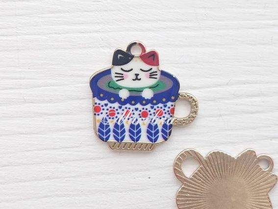 Подвеска цветная Кот в чашке эмаль, 1 шт