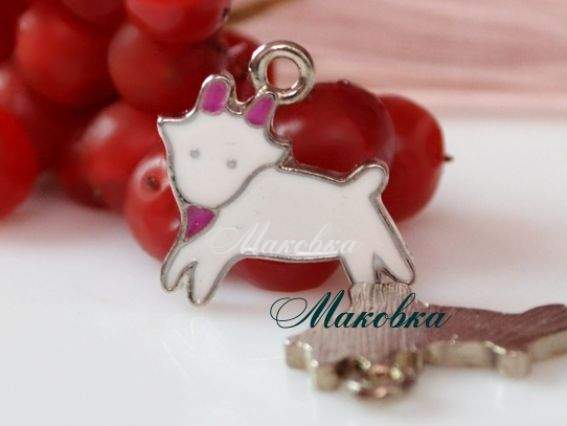 Подвеска Белый Козлик, эмаль, 18х19 мм Подвеска Белый Козлик, эмаль, 18х19 мм