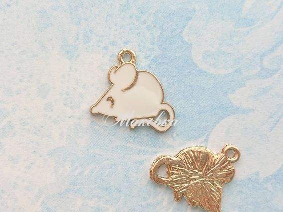 Подвеска цветная Мышка белая, эмаль, 1 шт