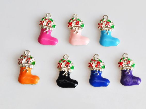Подвеска цветная Рождественский сапог с подарками Подвеска цветная Рождественский сапог с подарками