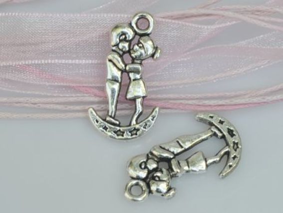 Подвеска Влюбленные на луне (большая), античное серебро, 50 шт Подвеска Влюбленные на луне (большая), античное серебро, 50 шт