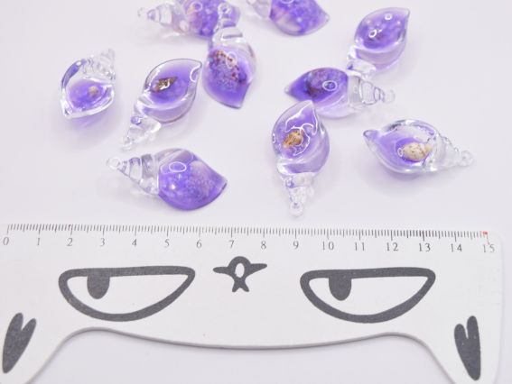 Смоляний кулон Ракушка прозора Фіолетова із натуральною мушлею у середині, розмір 39 мм