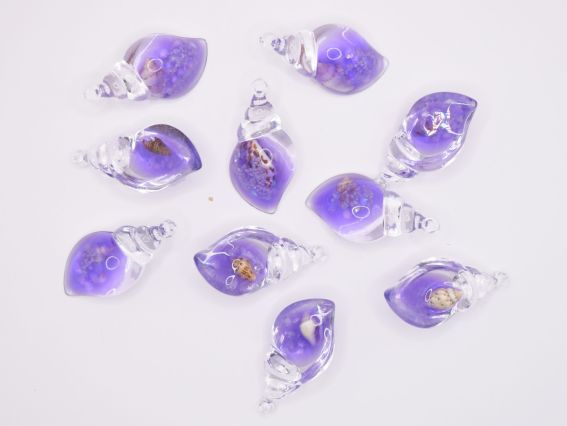 Смоляний кулон Ракушка прозора Фіолетова із натуральною мушлею у середині, розмір 39 мм