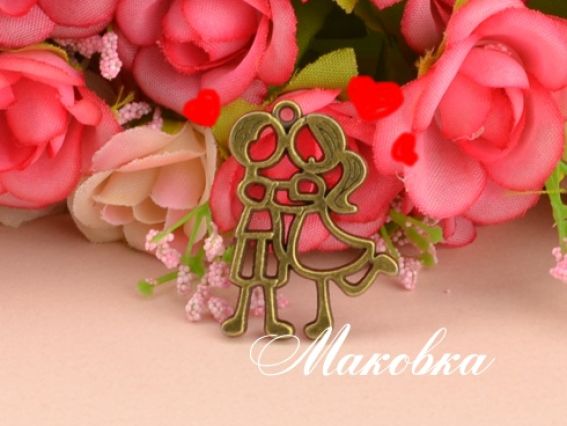 Подвеска Влюбленные - поцелуй, 24x31 мм, античная бронза 1 шт Подвеска Влюбленные - поцелуй, 24x31 мм, античная бронза 1 шт