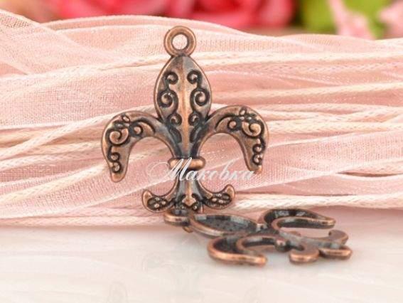 Подвеска Королевская лилия №03, 21х26 мм, античная медь