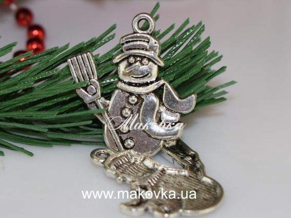 Подвеска Снеговик №1 с метлой, 29х26 мм, античное серебро, 1 шт