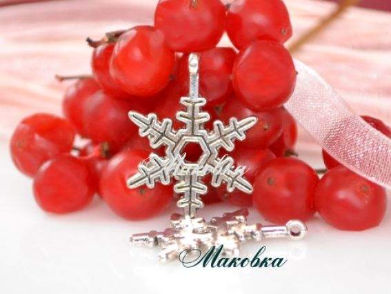 Подвеска Снежинка №1, 17х23 мм, античное серебро, 1 шт Подвеска Снежинка №1, 17х23 мм, античное серебро, 1 шт