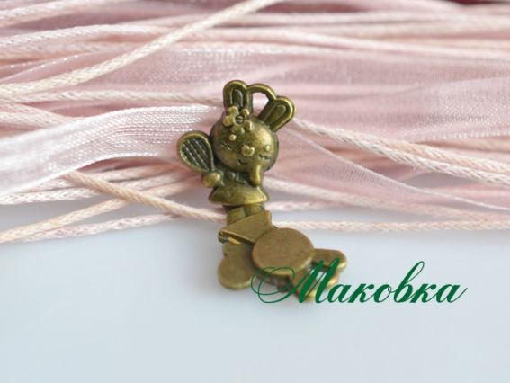 Подвеска Зайчик с ракеткой, 15 мм античная бронза, 50 шт Подвеска Зайчик с ракеткой, 15 мм античная бронза, 50 шт